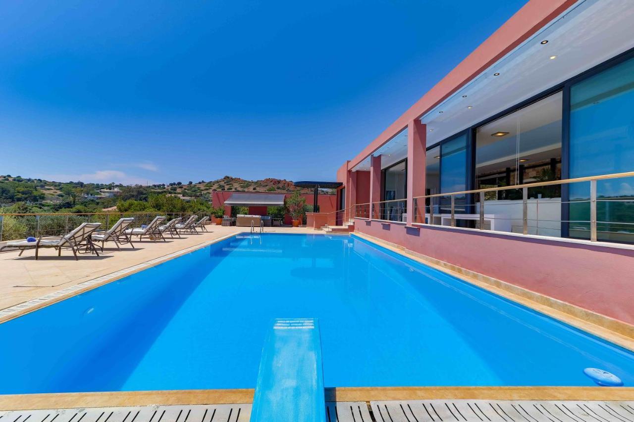 Black Diamond Beachfront Pool Villa Pasithea In Sounio, Athens Σούνιο Εξωτερικό φωτογραφία