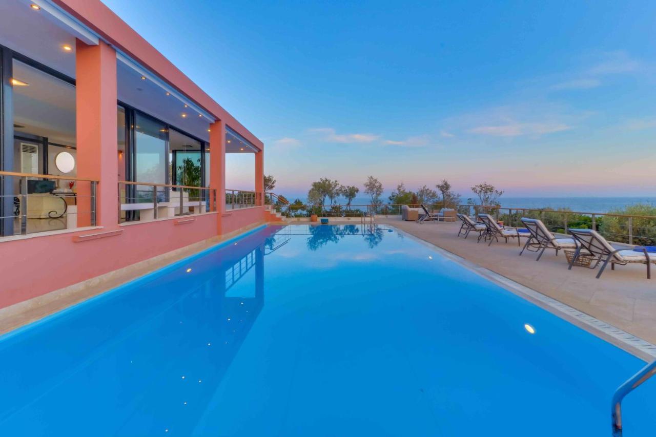 Black Diamond Beachfront Pool Villa Pasithea In Sounio, Athens Σούνιο Εξωτερικό φωτογραφία