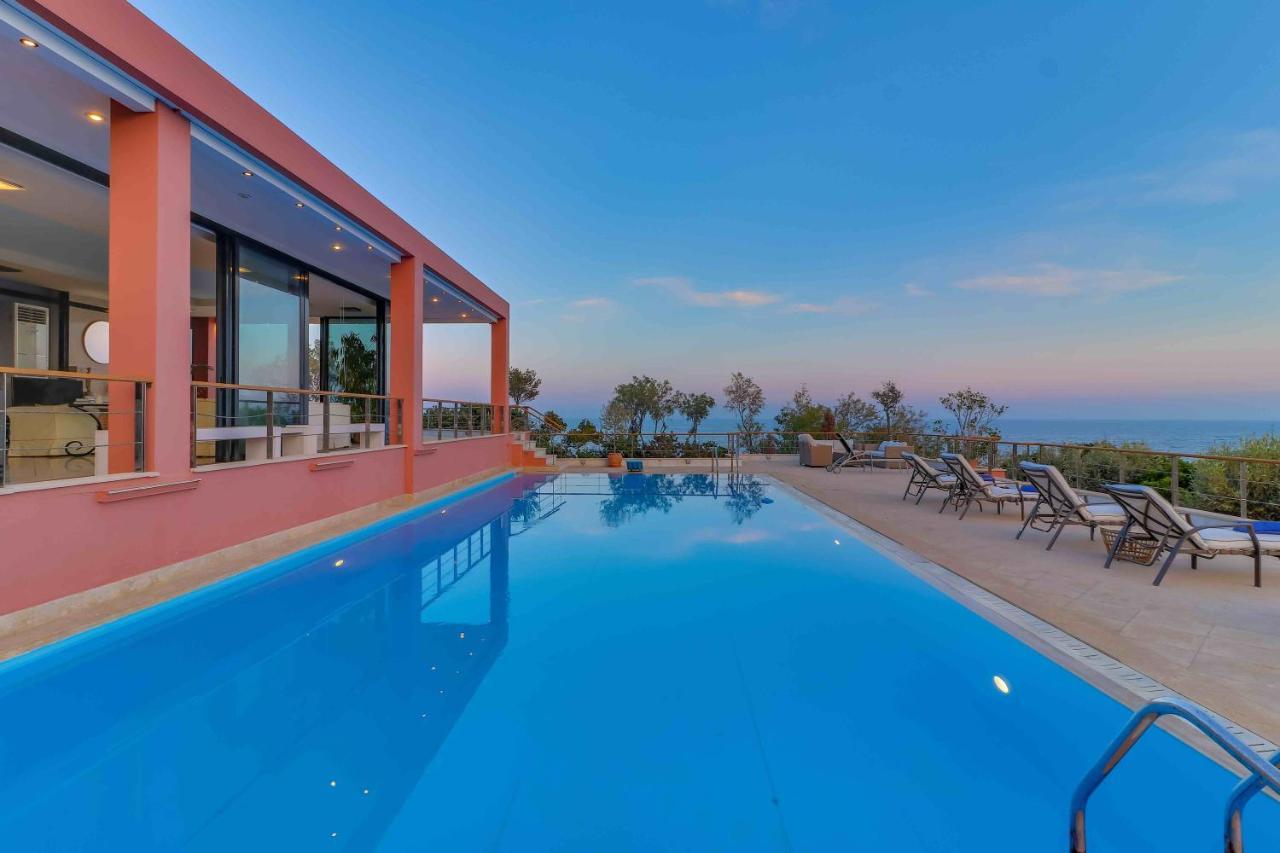 Black Diamond Beachfront Pool Villa Pasithea In Sounio, Athens Σούνιο Εξωτερικό φωτογραφία