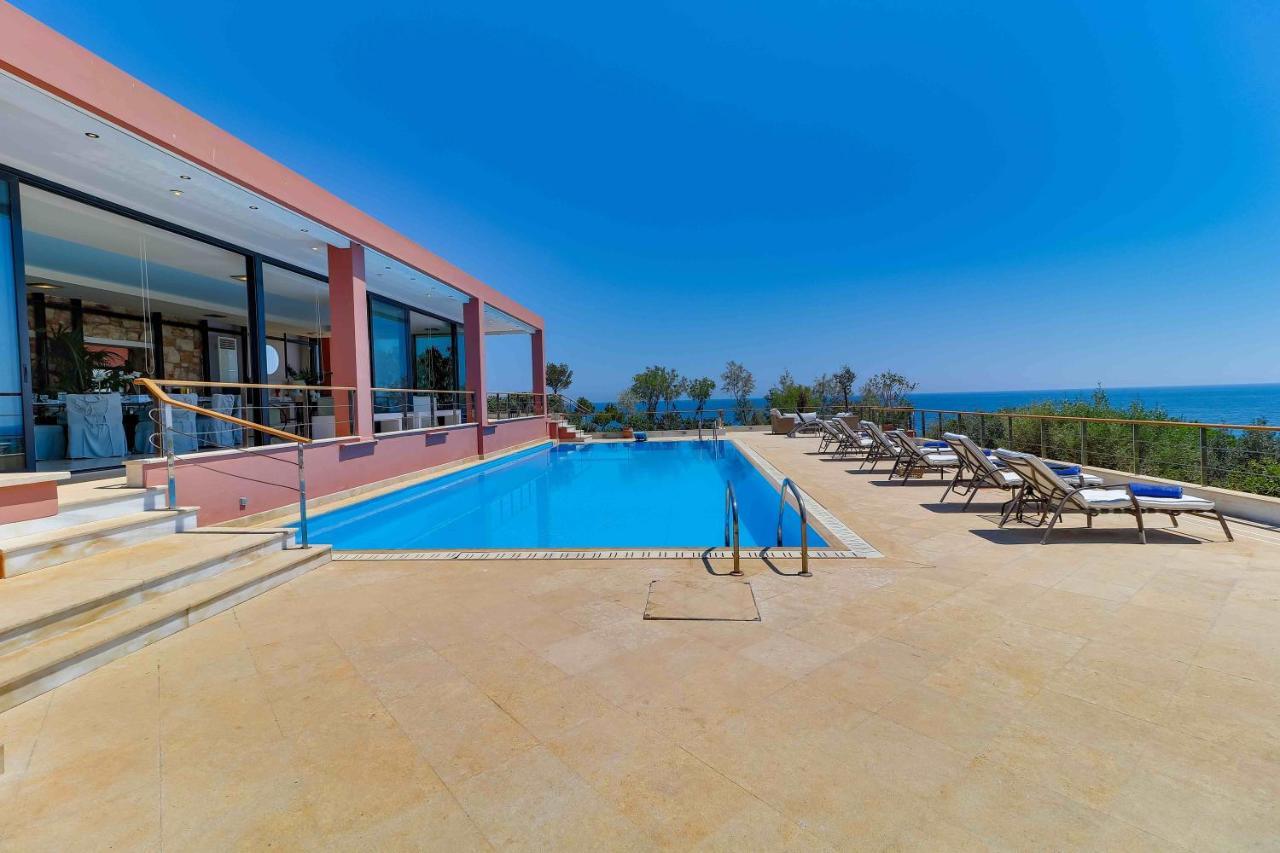 Black Diamond Beachfront Pool Villa Pasithea In Sounio, Athens Σούνιο Εξωτερικό φωτογραφία